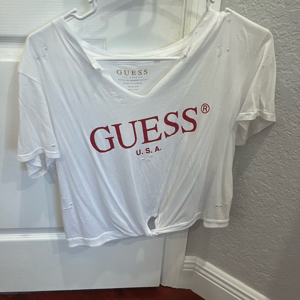 GUESS distressed t shirt